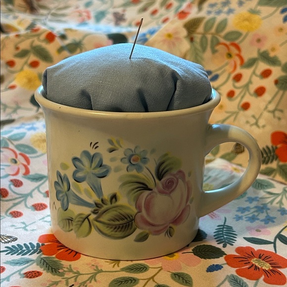 Royal Doulton Dubarry Mug with Pincushion - Picture 1 of 10